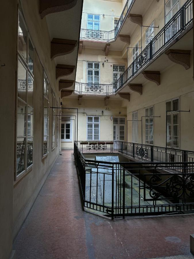Old Town Apart Lejlighed Budapest Eksteriør billede